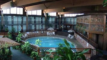 Innenpool, AuĂenpool