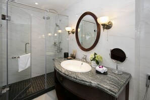 Bathroom - Hanoi La Siesta Central Hotel & Spa (Hanoi)
