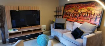 Perfect one bedroom in Central District close to Swedish Cherry Hill and SU