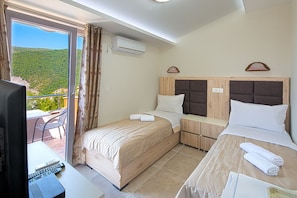 Room - Vila Ivanovic (Becici)