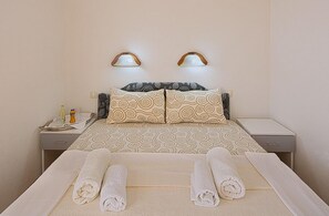Kamar Standar | 1 kamar tidur, minibar, dan dilengkapi dengan perabotan berbeda-beda