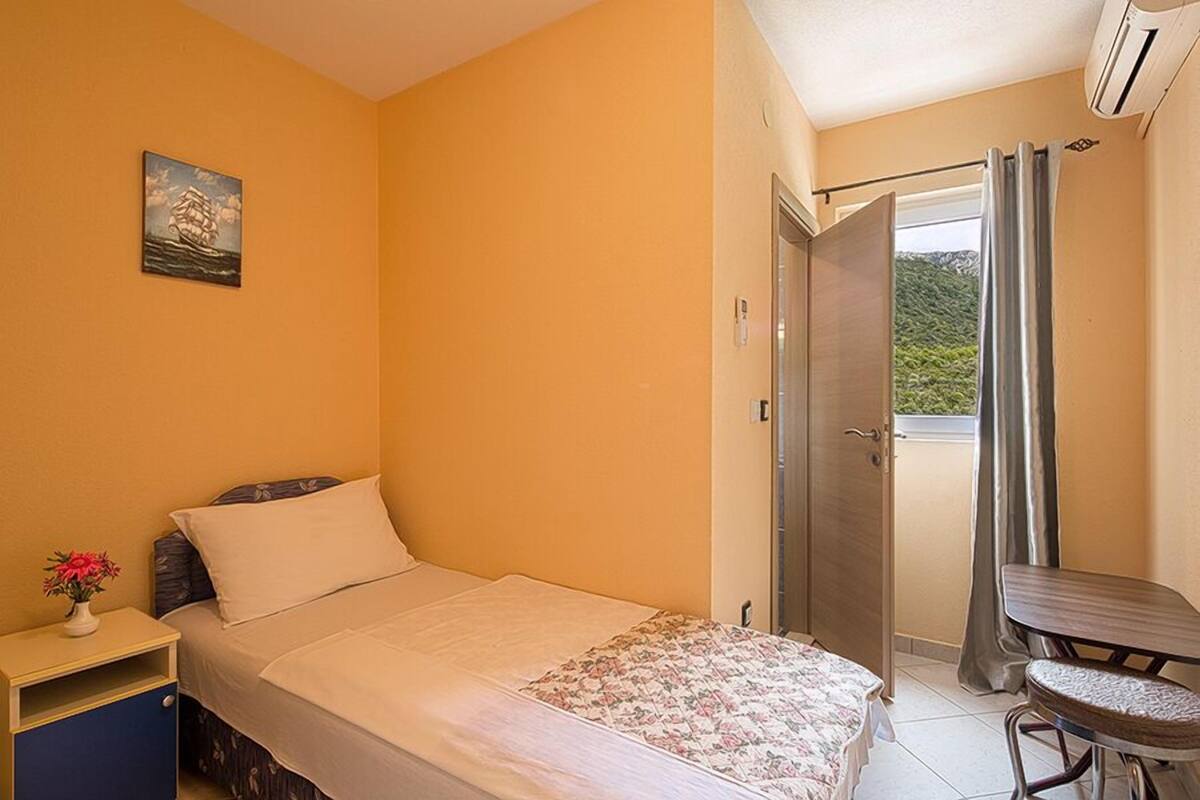 1 habitación, minibar, escritorio y sistema de insonorización