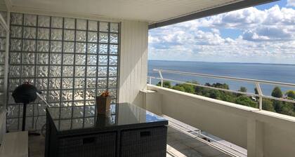 Luxury penthouse on the beach, with dream sea view, fireplace + swimming pool !!!