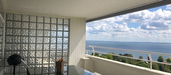 Luxury penthouse on the beach, with dream sea view, fireplace + swimming pool !!!