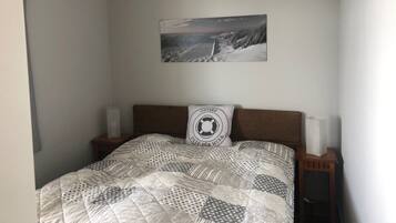 2 Schlafzimmer, Zimmersafe, Bügeleisen/Bügelbrett, kostenloses WLAN