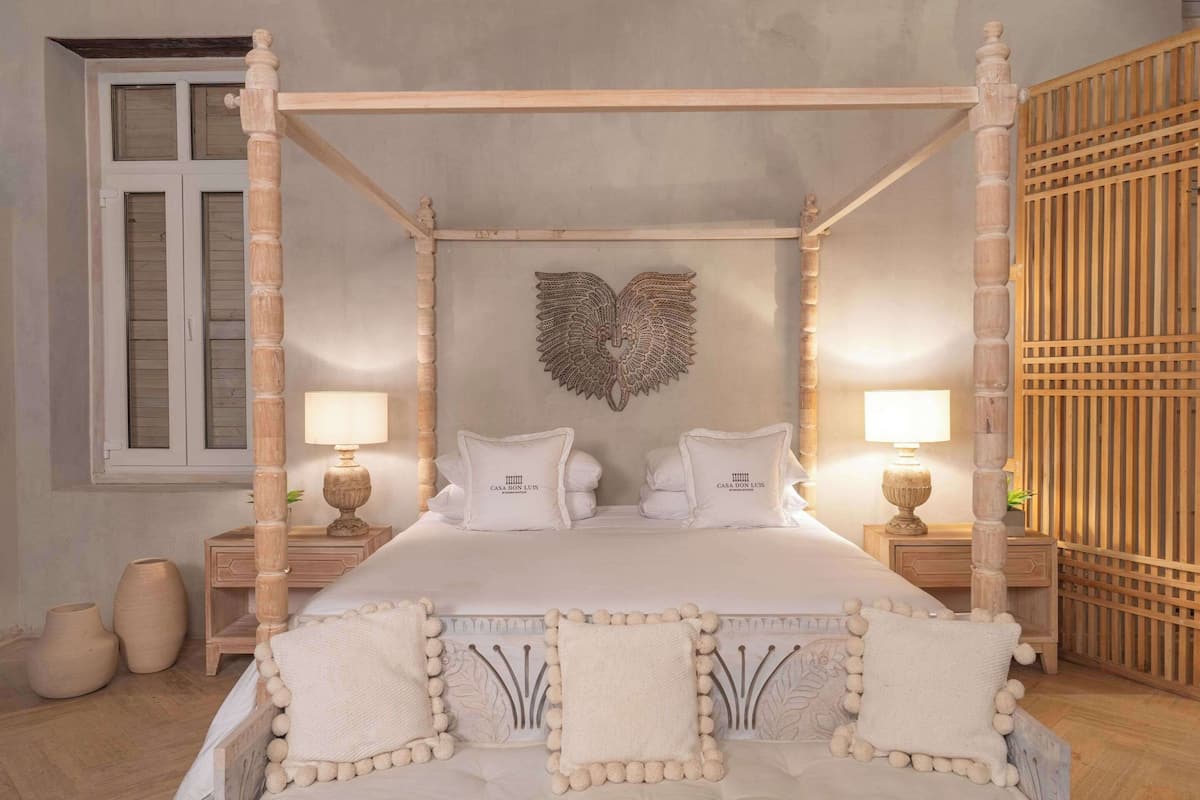 Suite, 1 Bedroom, Non Smoking, Balcony | 1 bedroom, hypo-allergenic bedding, in-room safe, blackout drapes