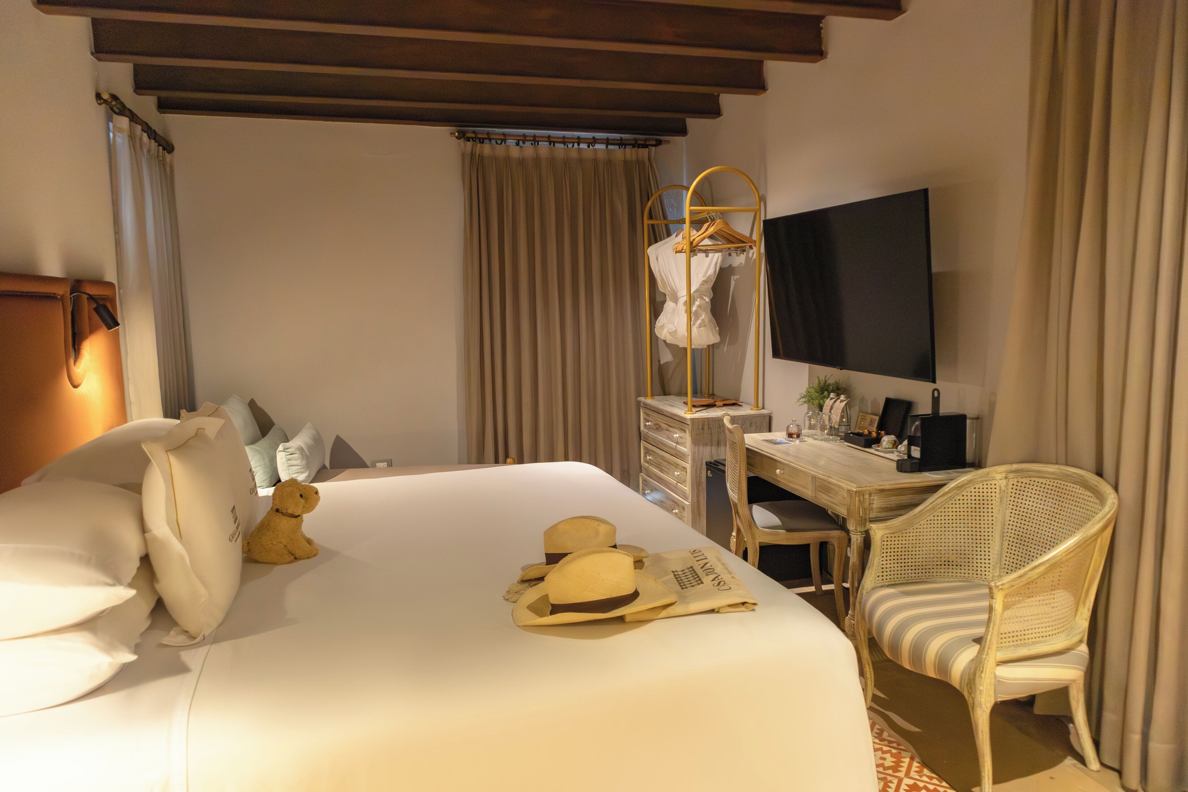 Hypo-allergenic bedding, in-room safe, blackout drapes, soundproofing