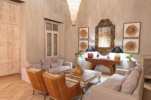 Suite, 1 Bedroom, Non Smoking, Balcony | Hypo-allergenic bedding, in-room safe, blackout curtains, soundproofing - Hotel Casa Don Luis by Faranda Boutique, a member of Radisson Individuals (Cartagena)