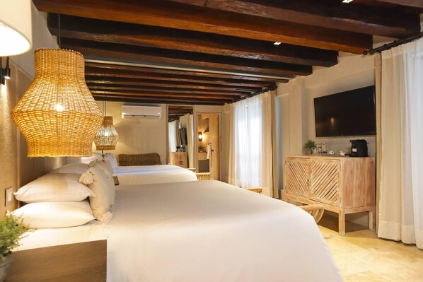 Studio Suite, Multiple Beds, Non Smoking | Hypo-allergenic bedding, in-room safe, blackout drapes, soundproofing