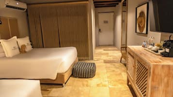 Rom – premium, 2 dobbeltsenger, ikke-røyk | Allergitestet sengetøy, safe på rommet, blendingsgardiner og lydisolert