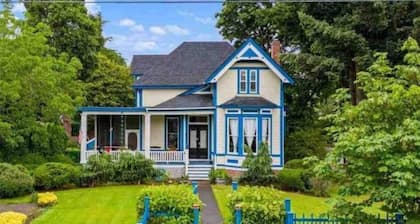 The McClaine House