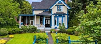 The McClaine House