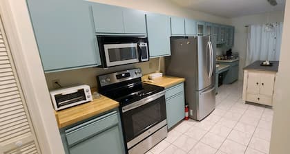 Spacious South Venice Home