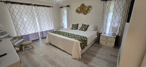3 bedrooms, iron/ironing board, travel crib, WiFi