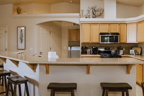 Fridge, microwave, stovetop, dishwasher - Pool + Jacuzzi: Lake Havasu Home! (Lake Havasu City)