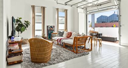 Large artist's loft, 2 blocks from Beach