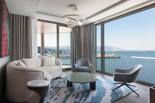 Premium bedding, pillowtop beds, minibar, in-room safe