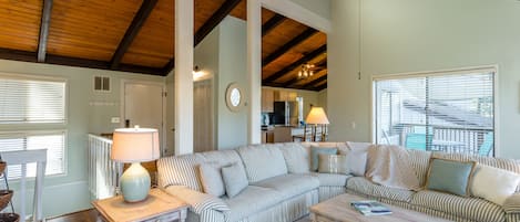 تلفزيون ذكي، مدفأة، ألعاب فيديو، كُتُب