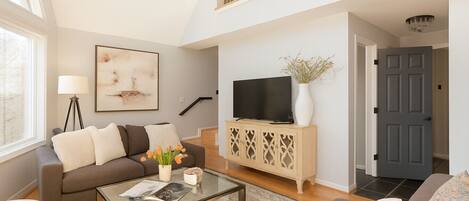 Televisión, mesa de ping pong