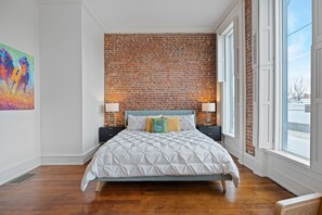 2 habitaciones, tabla de planchar con plancha, wifi y ropa de cama 