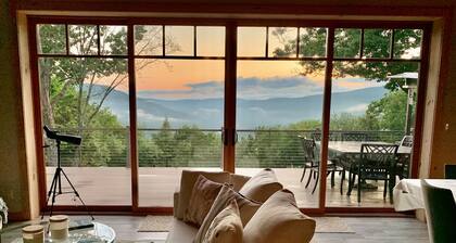 "Sugar Mountain" Is a brand new home with magical views and breathtaking sunsets