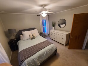 4 bedrooms, free WiFi, bed sheets