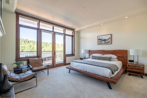 2 bedrooms, iron/ironing board, free WiFi, bed sheets - The Victoria Downtown | Prime Downtown Location | Pet Friendly (Steamboat Springs)