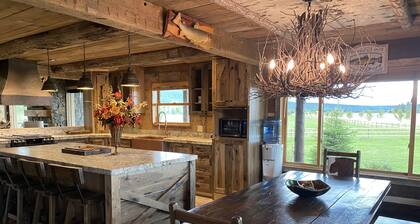 Luxury Homestead Cowboy Cabin on 80 acres!