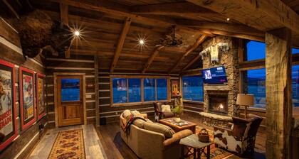 Luxury Homestead Cowboy Cabin on 80 acres!