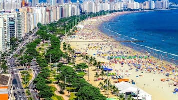 Na praia