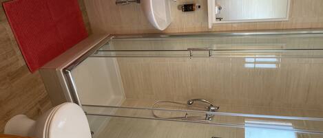 Réfrigérateur, micro-ondes