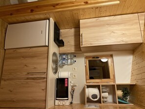 Fridge, microwave