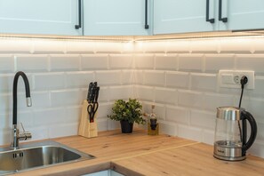 Fridge, oven, stovetop, dishwasher - Beautiful L&N Studio Apartment in Dubrovnik (Dubrovnik)