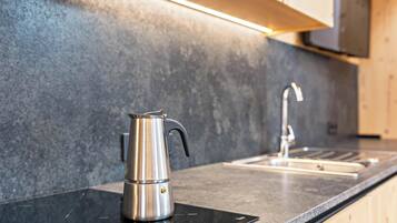 KĂŒhlschrank, Ofen, Herdplatte, GeschirrspĂŒler