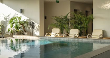 The Rise Suites Hotel Chiang Mai