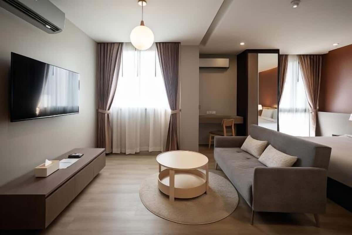 Minibar, in-room safe, desk, blackout curtains
