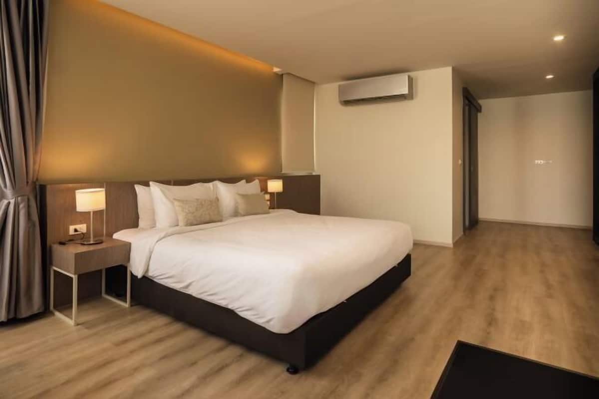 1 bedroom, minibar, in-room safe, desk