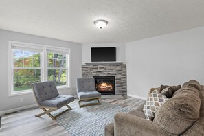 TV, fireplace