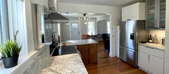 Charming Downtown CB Home with Amazing Access