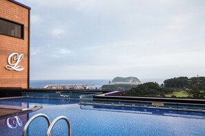 Seasonal outdoor pool - Casaloma Hotel (Seogwipo)