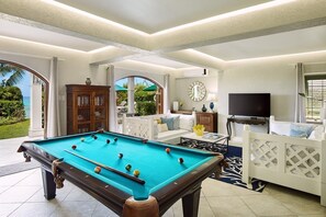 Casa, 5 habitaciones | Sala de juegos