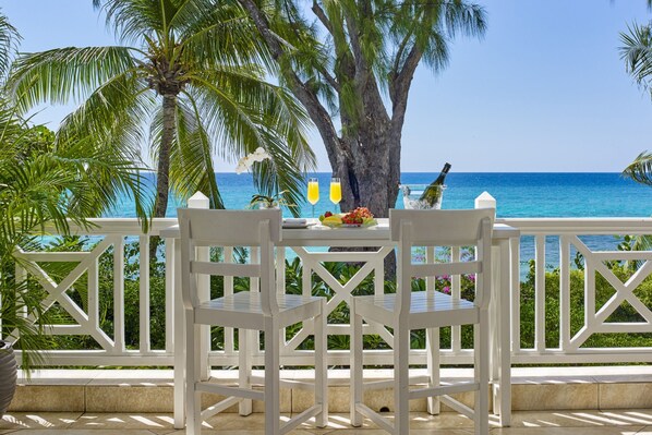 Villa, 4 habitaciones | Restaurante al aire libre
