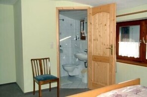 تجهيزات دش، مجففات شعر، مناشف