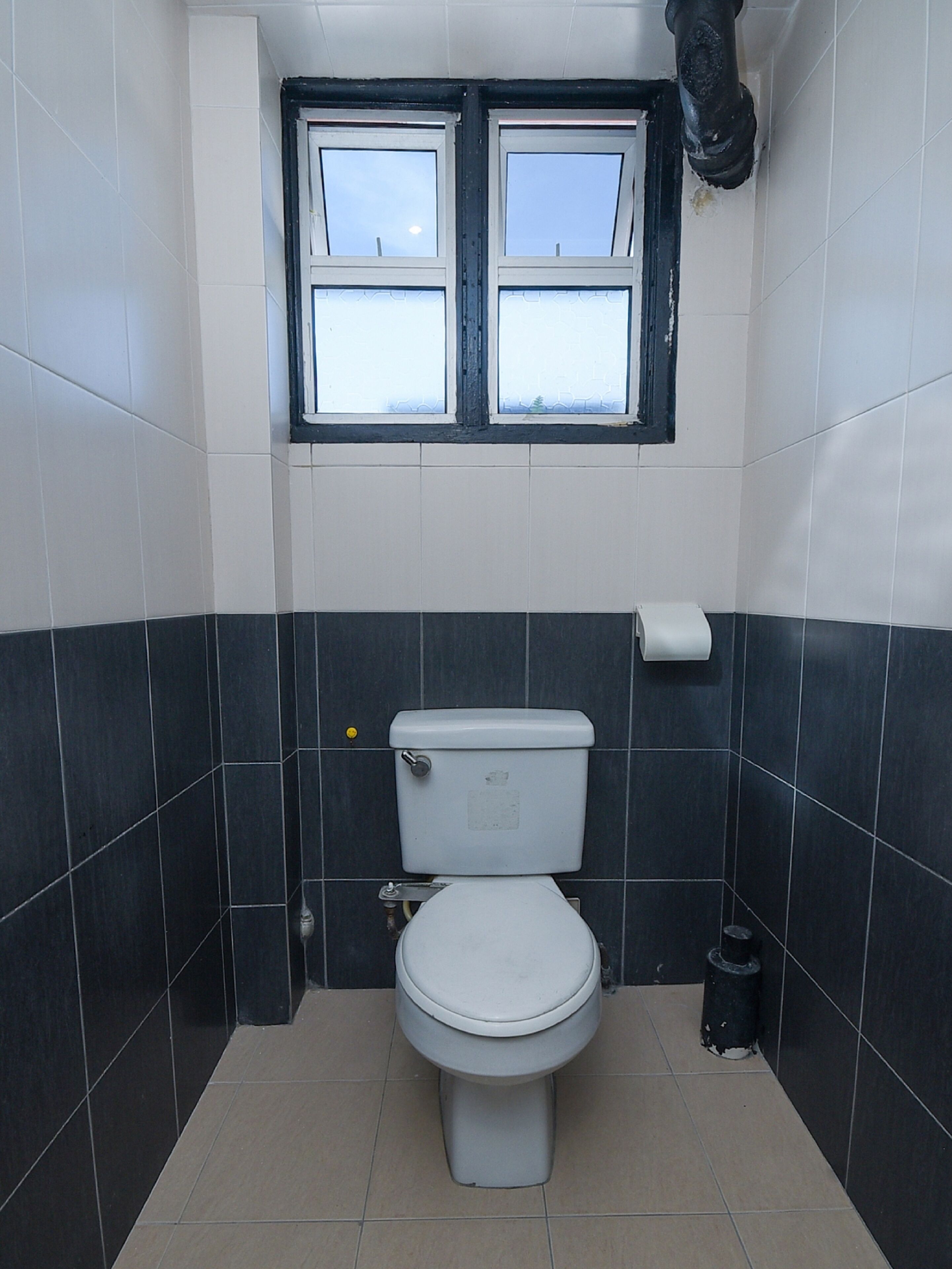 superior suite | bathroom | shower, free toiletries, towels