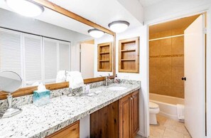 Condo, 2 Bedrooms | Bathroom