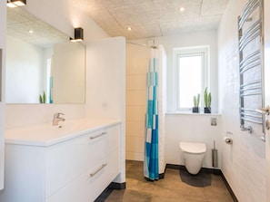 House | Bathroom