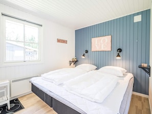 3 bedrooms, individually furnished, bed sheets