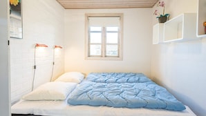 House | 3 bedrooms, individually furnished, bed sheets - 6 Person Holiday Home in Tarm (Tarm)