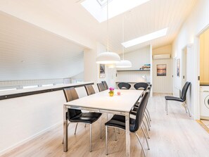 Interior - 8 Person Holiday Home in Henne (Henne)