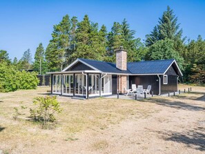 Exterior - 6 Person Holiday Home in Henne (Henne)